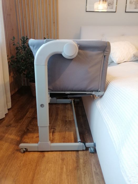 Chicco Next2Me Magic – łóżeczko dostawne ze zwijanym panelem bocznym