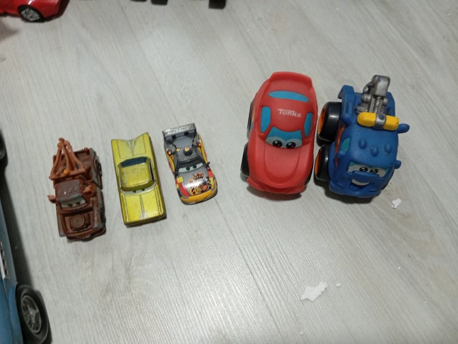 Carros  da saga Cars da Disney. Todos originais, da Mattel