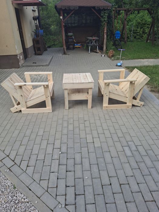 Sprzedam fotele że stolikiem