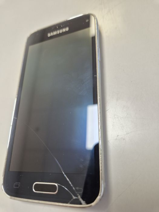 Samsung Galaxy S5 mini (funcional,  ecrã rachado)