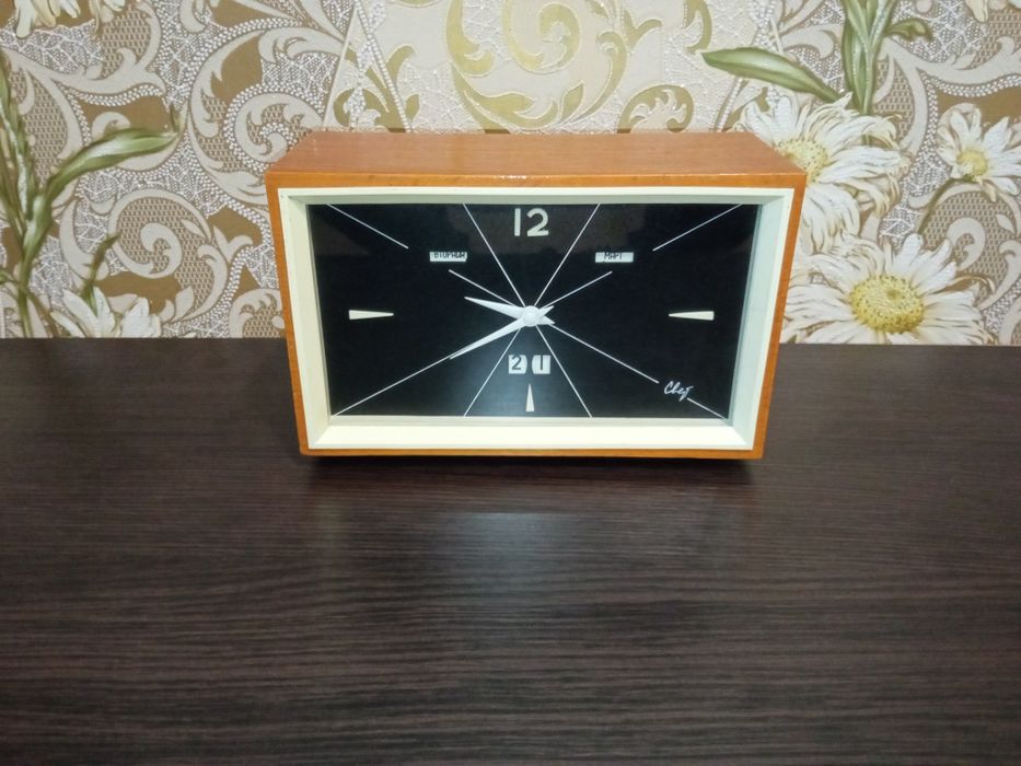 Электромеханические  настольные часы "Свет"   (Энергия ) № 5 рабочие