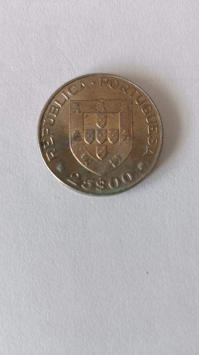 Vendo moedas  para colecionar do centenário da morte de Alexandre Herculano de 25 escudos