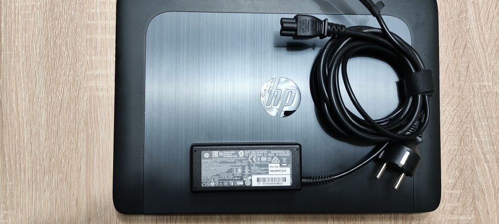 HP ZBook 14 G2  i5/8GB/NvME