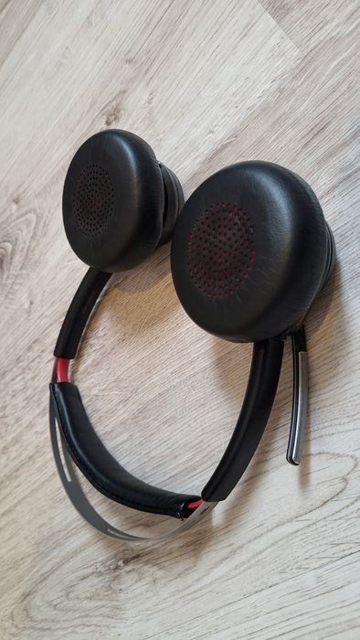 Słuchawki Plantronics Voyager Focus UC B825 Stacja