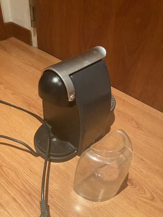 Nespresso Machine or Delta Q Machine64409312575106123