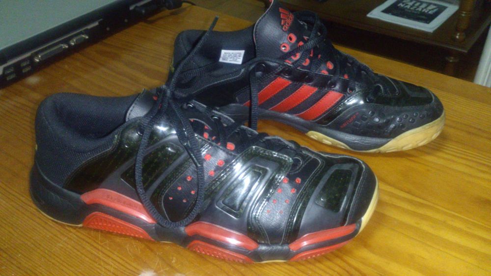 Vendo sapatilhas futebol salão - Adidas 42, 26.5cm