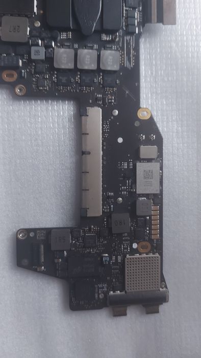 Материнська плата Macbook pro A1708.