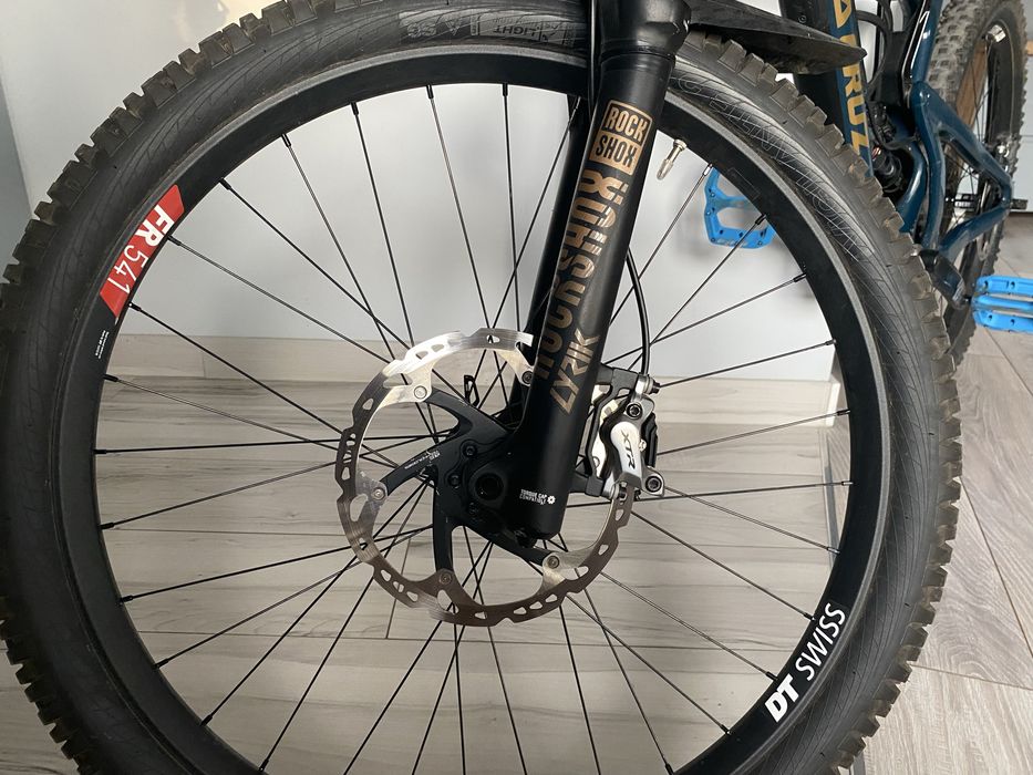 Samta Cruz Nomad C  Carbon