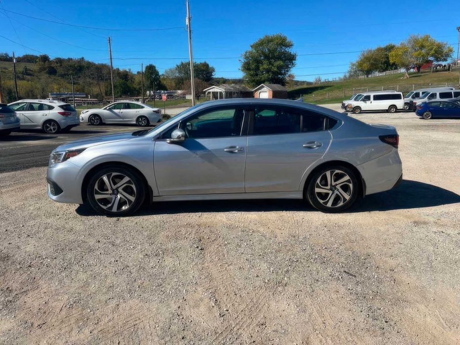 Subaru Legacy Limited      2020