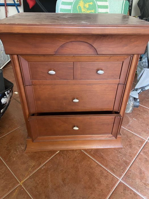 Mesa de cabeceira Cerejeira