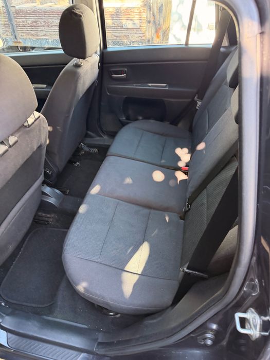 . Vendo Mazda 2 ano 2007, ideal para quem procura um carro económico, prático e de fácil condução, perfeito para o dia a dia.