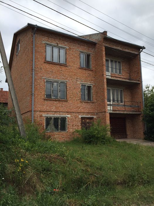 Продам будинок.   .