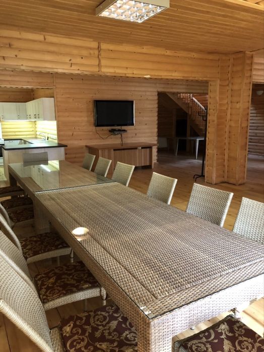 Подобова оренда будинку на Трухановому острові.