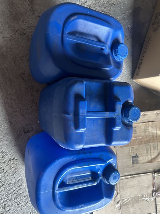 Bańki ,kańistry 30l