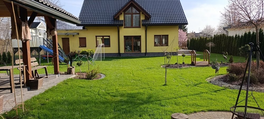 Zakładanie trawników glebogryzarka separacyjna systemy nawadniające