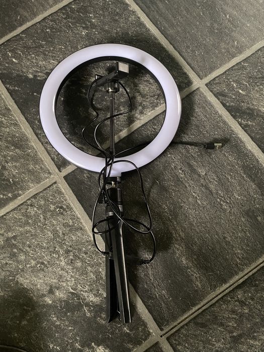 lampa pierścieniowa LED