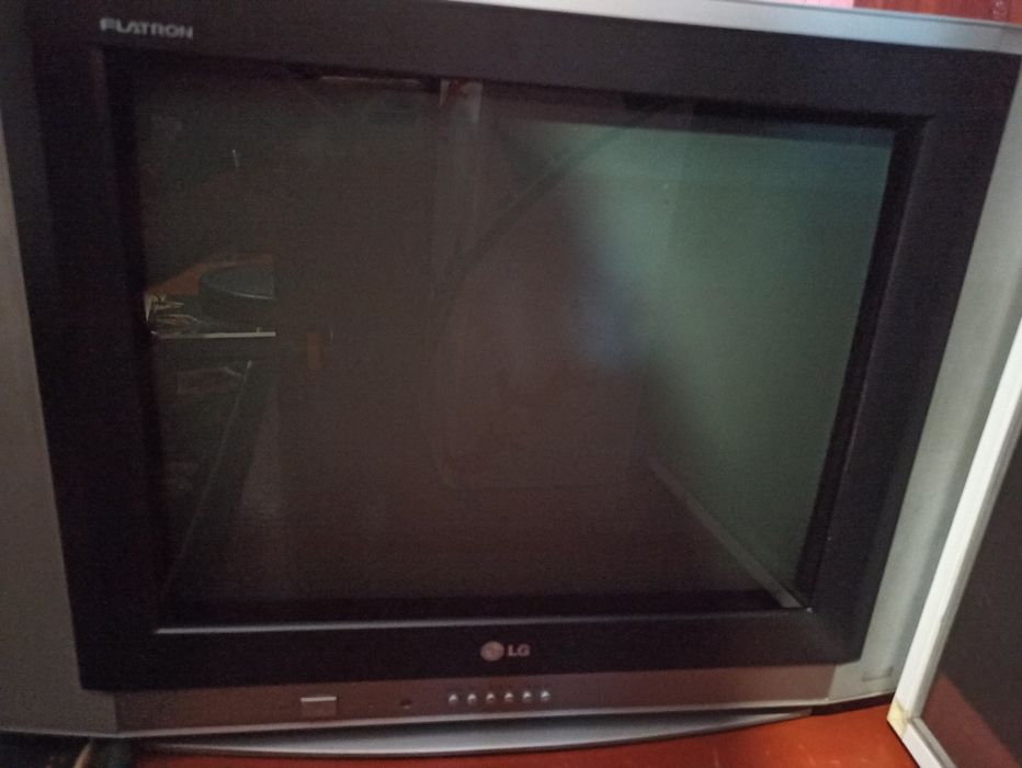 Телевізор LG FLATRON
