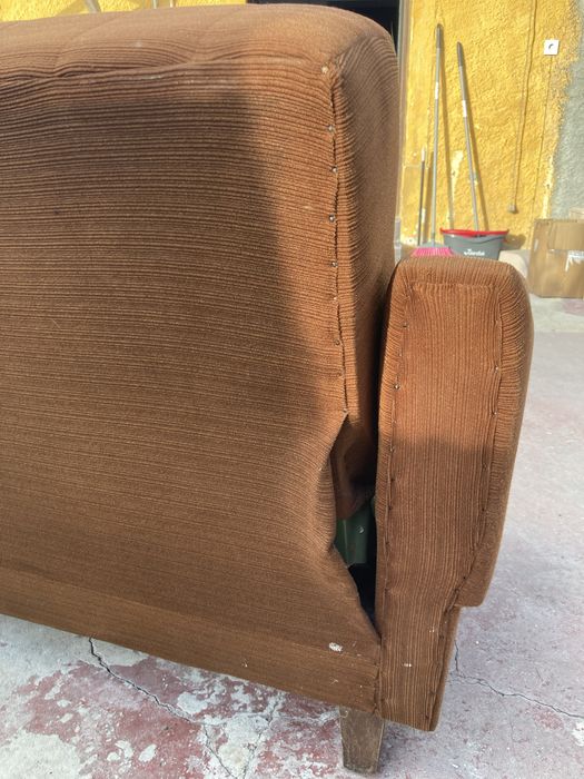 Sofa de três lugares