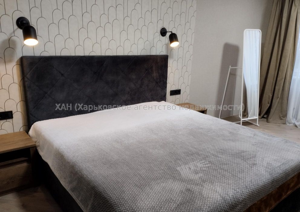 АН Продам 3 кв. П.Поле, м."23 Августа". Евроремонт.42000.Д57.