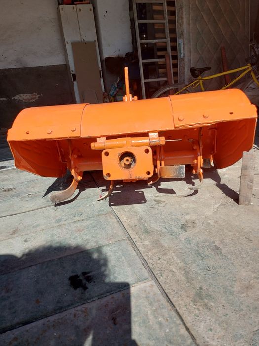 Grd oportunidade.Motocultivador lombardini de 16 cv,   com frese