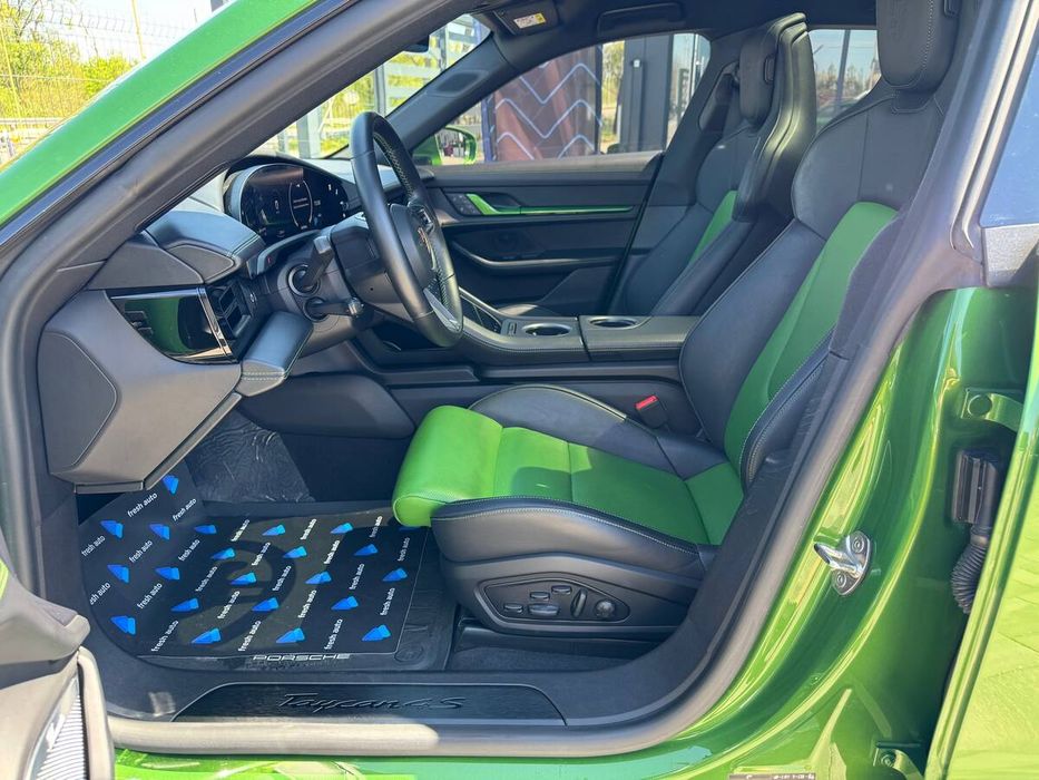 Porsche Taycan 2021 freshauto