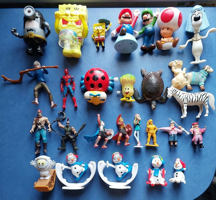 Игрушки фигурки персонажей