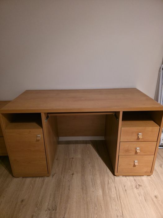 Biurko z szufladami