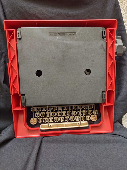 Máquina Escrever - Olivetti College