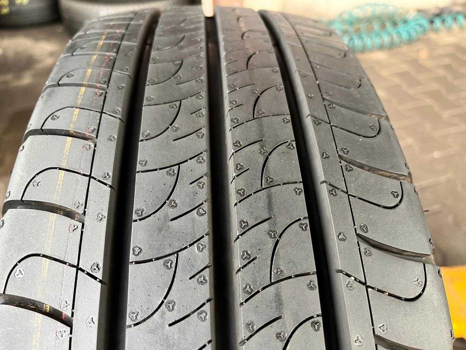DEMO Opona Goodyear Efficient Grip Cargo 205/65R16C #8033