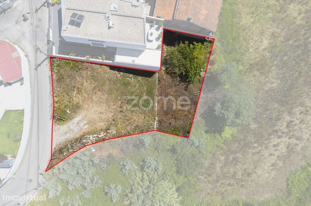 Plot of Land with Approved Project for a Single-Family Home