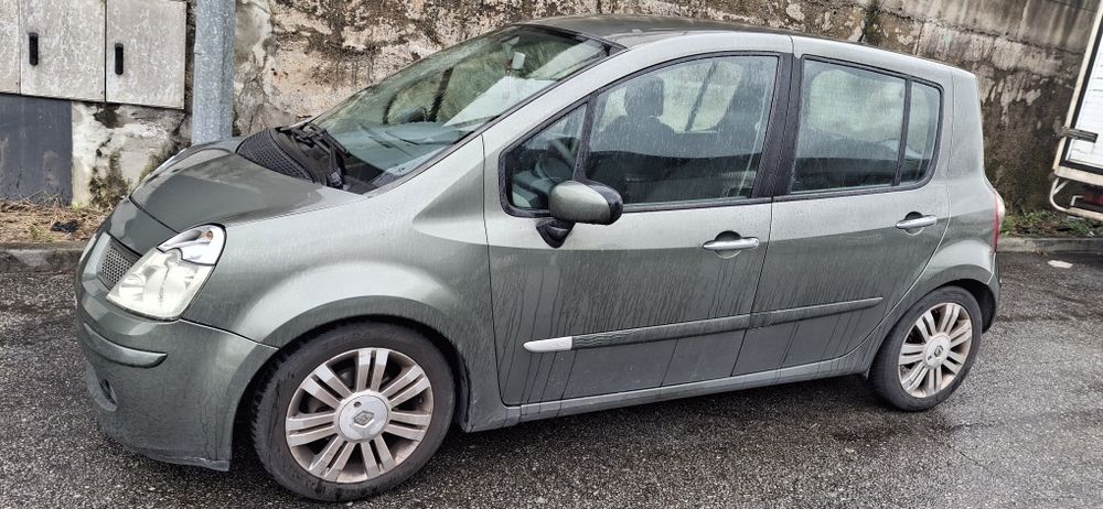 Renault Modus 2004  para pecas
