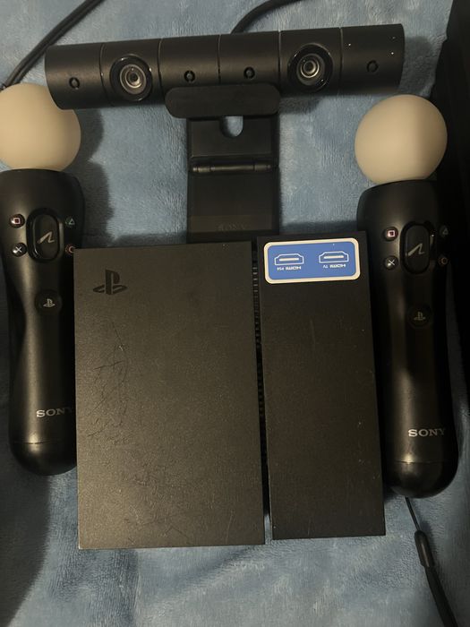 Playstation 4/Ps VR +ps move +ps camera +8 дисков