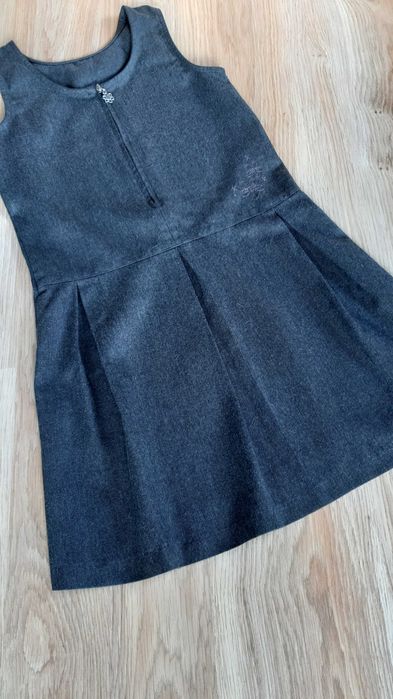 Sukienka galowa School Life rozm. 128cm  - 8 lat