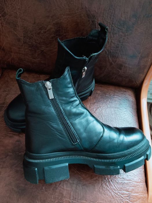 Кожаные ботинки - размер 36