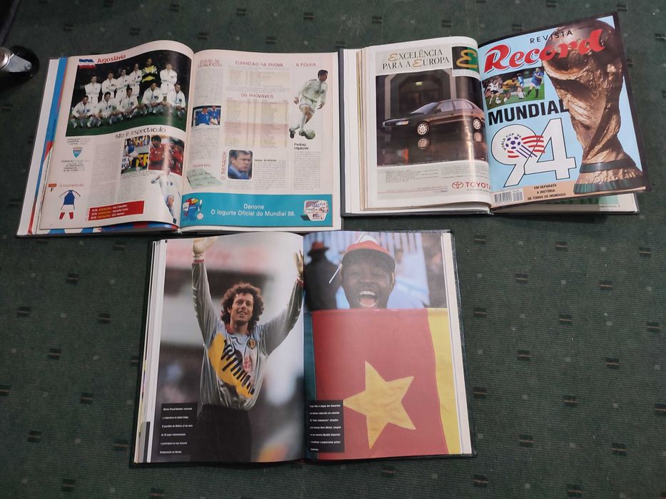 Mundial Futebol 1994 - 3 Volumes com revistas encadernadas relativas ao evento