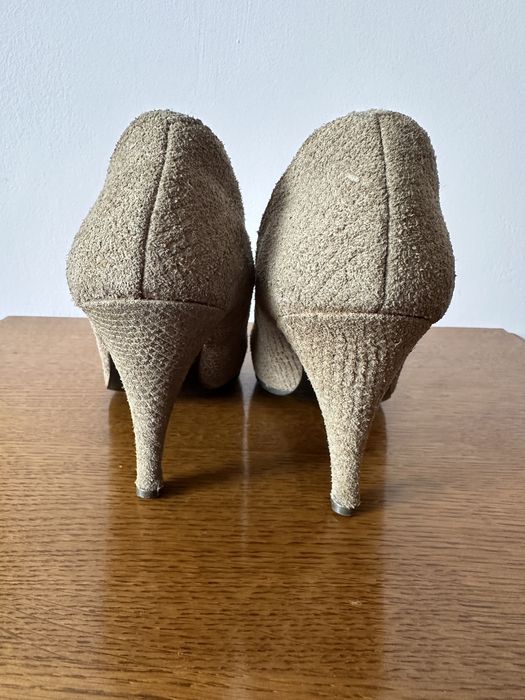 Buty czółenka szpilki beżowe 36