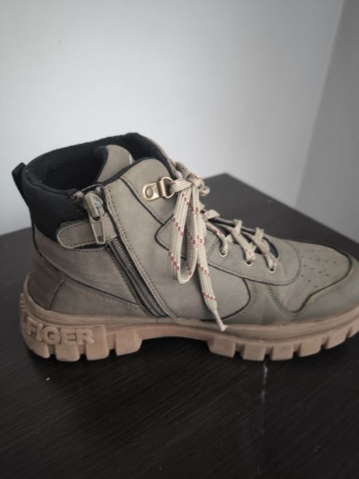 Buty Tommy Hilfiger trekkingowe damskie rozm 39