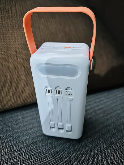 PowerBank 60000Mah + яркий фонарик и кабеля