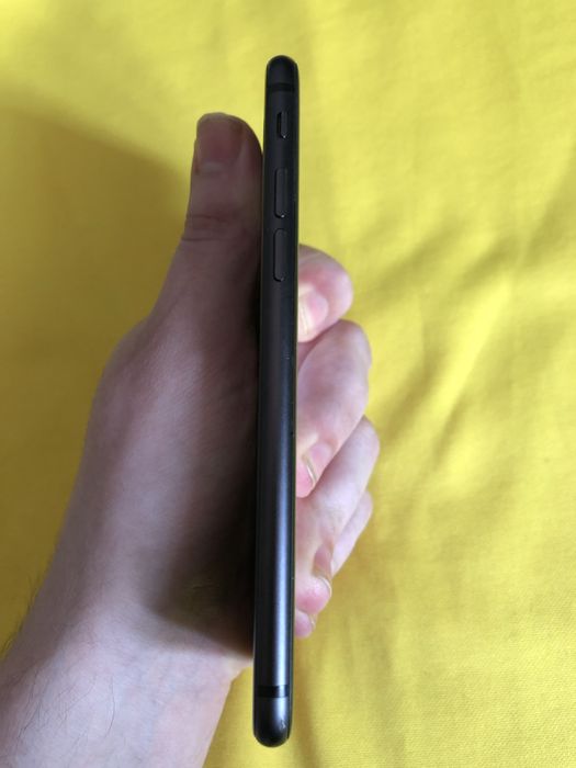 iPhone 8 64GB + iPhone 7 + iPhone 6 + EarPods + чехол