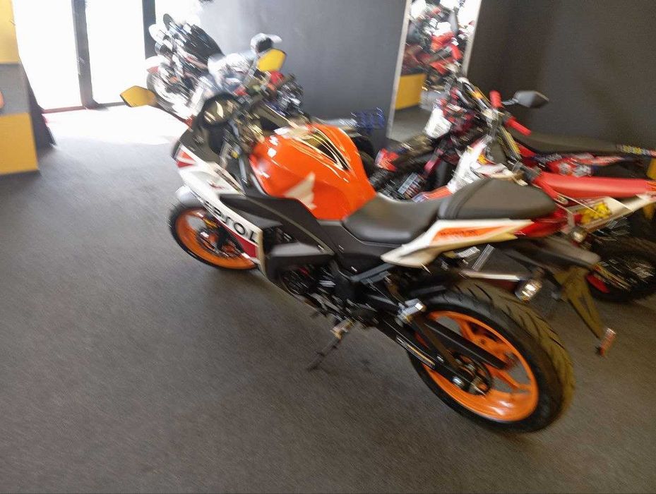 Мотоцикл ML250 CBR (REPSOL)