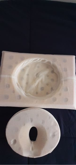 Almofada ergonómica de bébé.