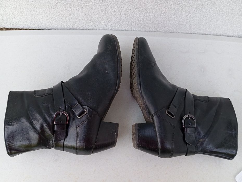 Krótkie skórzane botki r 38