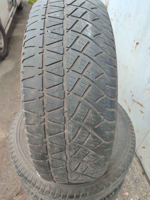 Отдам резину MICHELIN 235/60/18