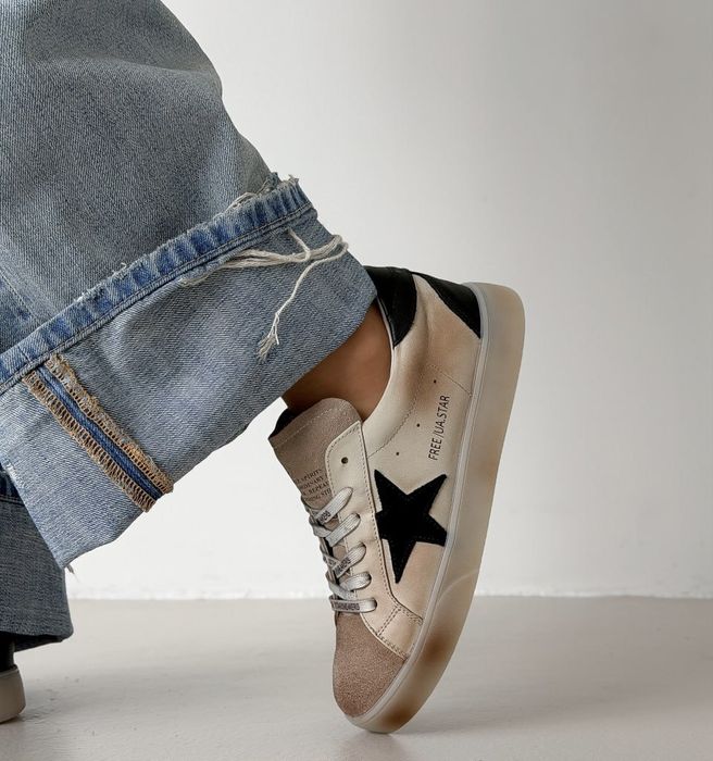 Женские кожаные кроссовки Golden Goose