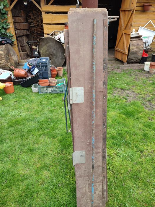 Stelaż przyczepy i borty