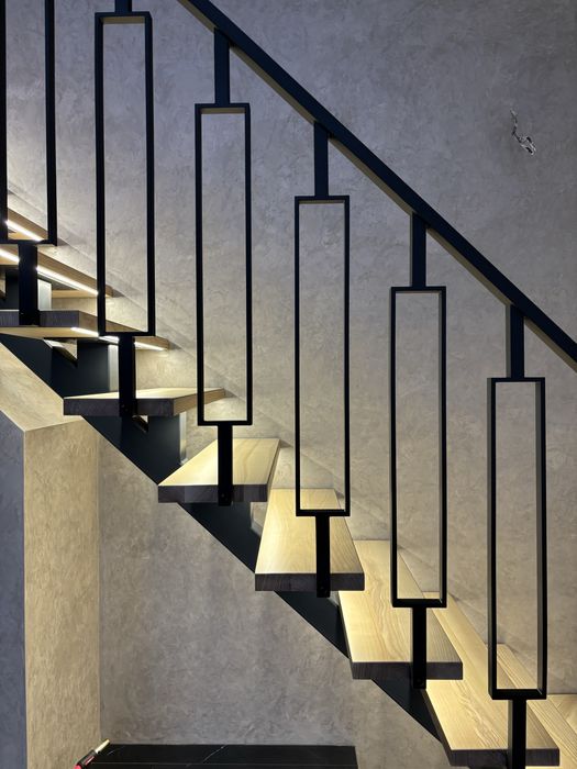 Сходи під ключ на замовлення