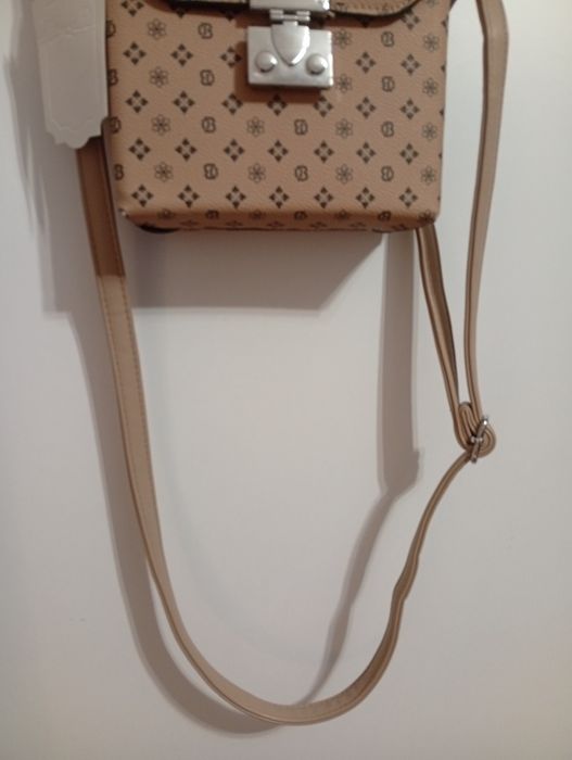 Śliczna mała torebka .Nowa