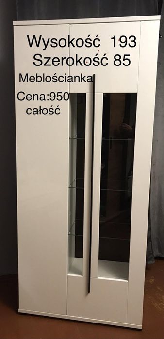 Meble do salonu w dobrym stanie.