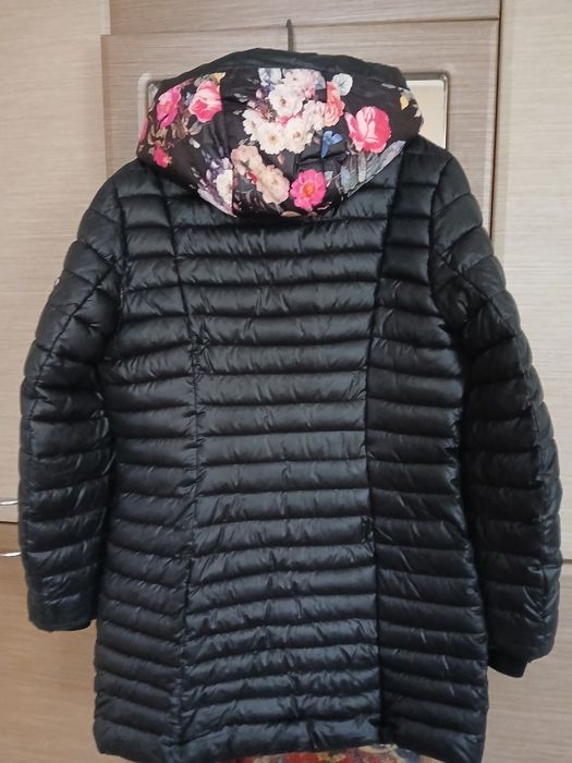 Продам зимову жіночу  куртку  Розмір 48