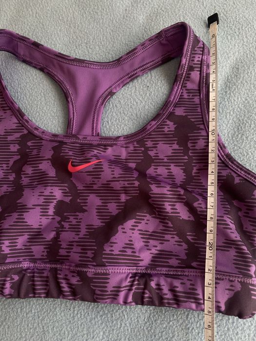 Спортвный топ Nike Pro 10-11 лет